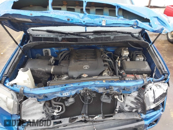 2018 Toyota Tundra SR5 z VIN 5TFDW5F16JX752629, wystawiony jako IAAI lot #41546196 z przebiegiem 105 247 mil mil oraz . Historia ofert i sprzedaży dostępna na DreamBid. Obrazek 10.