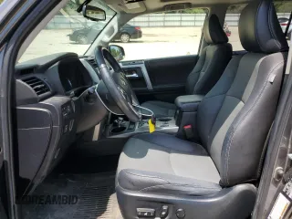 2018 Toyota 4Runner SR5 z VIN JTEBU5JR5J5594706, wystawiony jako Copart lot #62806365 z przebiegiem 103 428 mil mil oraz Szkoda całkowita • Salvage title. Historia ofert i sprzedaży dostępna na DreamBid. Obrazek 7.