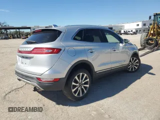 2019 Lincoln MKC Reserve z VIN 5LMCJ3D94KUL09107, wystawiony jako Copart lot #48595095 z przebiegiem 27 502 mil mil oraz Szkody całkowita. Historia ofert i sprzedaży dostępna na DreamBid. Obrazek 3.