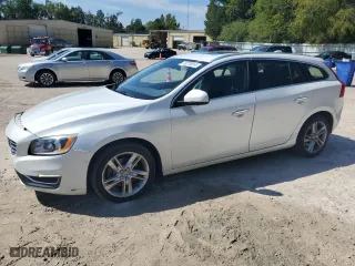 2015 Volvo V60 T5 Drive-E Premier with VIN YV140MEK2F1261727, listed as a Copart auction lot 70275914 with 109,769 mi miles and Salvage Title. Bid and sale history available at carsss.com. Image 1.