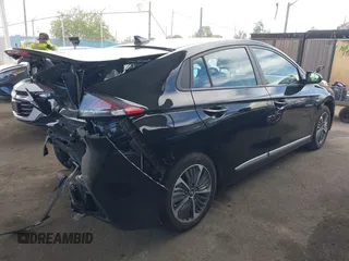 2020 Hyundai Ioniq SE z VIN KMHC65LD7LU228965, wystawiony jako IAAI lot #42004131 z przebiegiem 56 186 mil mil oraz . Historia ofert i sprzedaży dostępna na DreamBid. Obrazek 4.