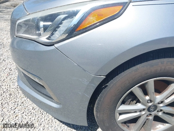 2015 Hyundai Sonata 2.4L SE with VIN 5NPE24AFXFH068876, listed as a IAAI auction lot 42113424 with 113,473 mi miles. Bid and sale history available at carsss.com. Image 13.