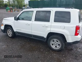 2013 Jeep Patriot Sport z VIN 1C4NJRBB3DD234329, wystawiony jako IAAI lot #42183474 z przebiegiem 152 281 mil mil oraz . Historia ofert i sprzedaży dostępna na DreamBid. Obrazek 3.