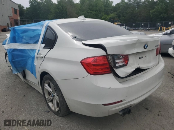 2012 BMW 3 Series 328i с VIN WBA3C1C51CF433150, выставлен на аукционе Copart как лот 52412865 с пробегом Не указан миль и Списание • Salvage title. История ставок и продаж доступна на DreamBid. Изображение 2.