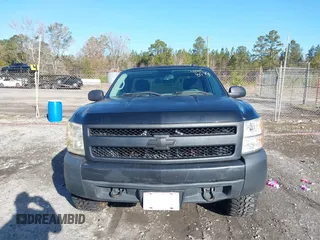2008 Chevrolet Silverado 1500 Work Truck with VIN 1GCEK14C48Z320214, listed as a IAAI auction lot 41458578 with 126,088 mi miles. Bid and sale history available at carsss.com. Image 12.