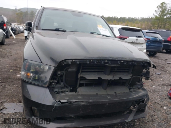 2017 Ram 1500 Express z VIN 1C6RR6KT8HS683418, wystawiony jako IAAI lot #41488810 z przebiegiem 137 659 mil mil oraz . Historia ofert i sprzedaży dostępna na DreamBid. Obrazek 12.