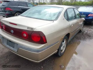 2004 Chevrolet Impala with VIN 2G1WF52E449148302, listed as a IAAI auction lot 42017347 with 233,618 mi miles. Bid and sale history available at carsss.com. Image 4.
