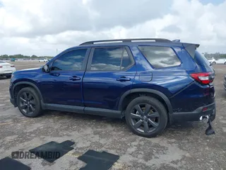 2024 Honda Pilot Sport with VIN 5FNYG2H32RB006860, listed as a IAAI auction lot 41078868 with 39,307 mi miles. Bid and sale history available at carsss.com. Image 14.