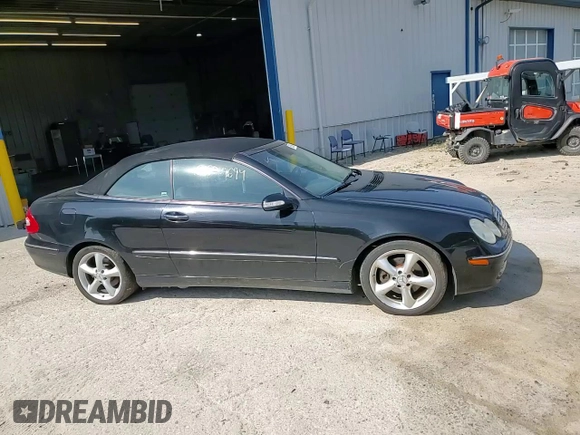 2005 Mercedes-Benz CLK 320 with VIN WDBTK65GX5T042891, listed as a Copart auction lot 60829694 with 189,085 mi miles and Salvage Title. Bid and sale history available at DreamBid. Image 10.