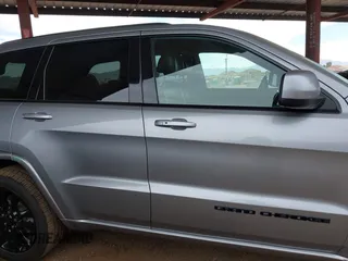 2018 Jeep Grand Cherokee Altitude with VIN 1C4RJEAG3JC358884, listed as a IAAI auction lot 42025317 with 91,451 mi miles. Bid and sale history available at carsss.com. Image 14.