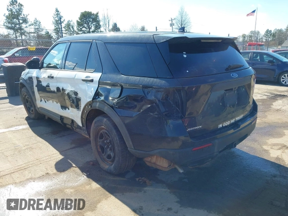 2020 Ford Police Interceptor Utility z VIN 1FM5K8AB7LGC00931, wystawiony jako IAAI lot #41598554 z przebiegiem 92 886 mil mil oraz . Historia ofert i sprzedaży dostępna na DreamBid. Obrazek 3.