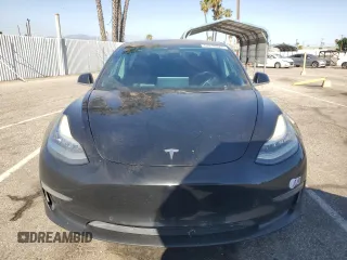 2018 Tesla Model 3 Long Range Battery z VIN 5YJ3E1EA8JF123005, wystawiony jako Copart lot #57272825 z przebiegiem 170 951 mil mil oraz Szkoda całkowita • Salvage title. Historia ofert i sprzedaży dostępna na DreamBid. Obrazek 5.