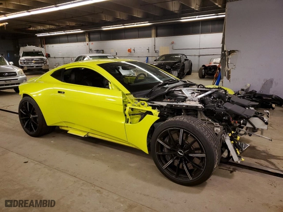 2020 Aston Martin Vantage with VIN SCFSMGAWXLGN03363, listed as a Copart auction lot 81833084 with 0 mi miles and Salvage Title. Bid and sale history available at carsss.com. Image 4.