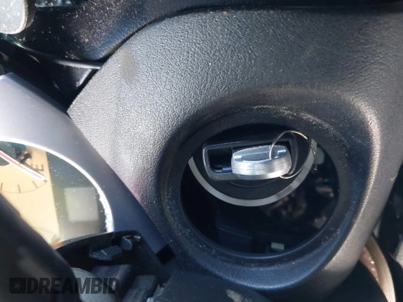 2005 Nissan Murano SL z VIN JN8AZ08W65W412340, wystawiony jako IAAI lot #41611940 z przebiegiem 130 861 mil mil oraz . Historia ofert i sprzedaży dostępna na DreamBid. Obrazek 11.