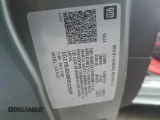 2024 Chevrolet Corvette 2LT z VIN 1G1YB3D40R5119204, wystawiony jako Copart lot #43156375 z przebiegiem 4 444 mil mil oraz Czysty tytuł • Clean title. Historia ofert i sprzedaży dostępna na DreamBid. Obrazek 14.