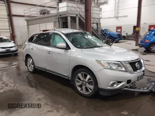 2013 Nissan Pathfinder SL z VIN 5N1AR2MM7DC634067, wystawiony jako IAAI lot #42063687 z przebiegiem 234 862 mil mil oraz . Historia ofert i sprzedaży dostępna na DreamBid. Obrazek 1.