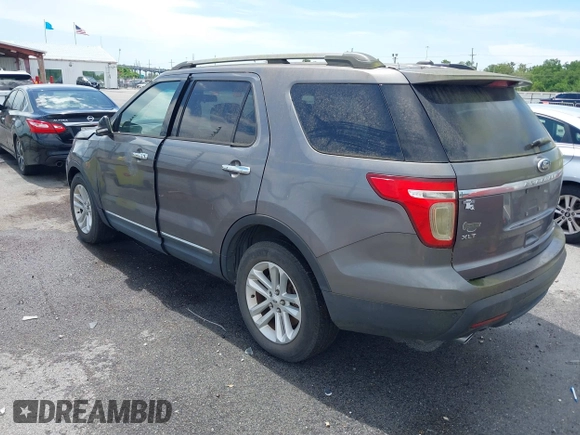 2014 Ford Explorer XLT z VIN 1FM5K7D88EGB09230, wystawiony jako IAAI lot #42684351 z przebiegiem 70 204 mil mil oraz . Historia ofert i sprzedaży dostępna na DreamBid. Obrazek 3.