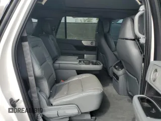 2019 Lincoln Navigator Reserve с VIN 5LMJJ3LT0KEL12472, выставлен на аукционе Copart как лот 45756865 с пробегом 111 994 миль миль и На запчасти • Non repairable. История ставок и продаж доступна на DreamBid. Изображение 11.