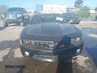 2011 Chevrolet Camaro 1LT z VIN 2G1FB1ED6B9166854, wystawiony jako IAAI lot #41694968 z przebiegiem 203 119 mil mil oraz . Historia ofert i sprzedaży dostępna na DreamBid. Obrazek 12.