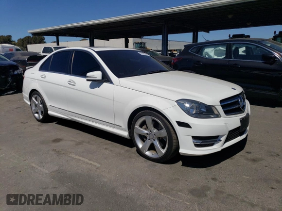 2014 Mercedes-Benz C 350 Sport with VIN WDDGF5HB4EA942494, listed as a Copart auction lot 67640014 with 40,558 mi miles and Salvage Title. Bid and sale history available at DreamBid. Image 4.