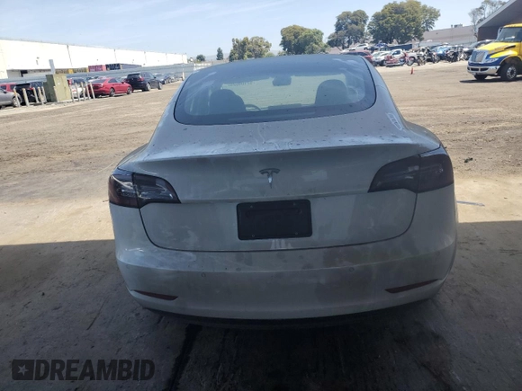 2021 Tesla Model 3 Standard Range Plus z VIN 5YJ3E1EA7MF078241, wystawiony jako Copart lot #57100525 z przebiegiem 56 700 mil mil oraz Szkoda całkowita • Salvage title. Historia ofert i sprzedaży dostępna na DreamBid. Obrazek 6.
