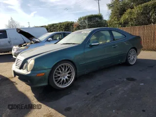 2000 Mercedes-Benz CLK 320/430 with VIN WDBLJ65G5YF150048, listed as a Copart auction lot 86574904 with 183,709 mi miles and Clean Title. Bid and sale history available at DreamBid. Image 1.