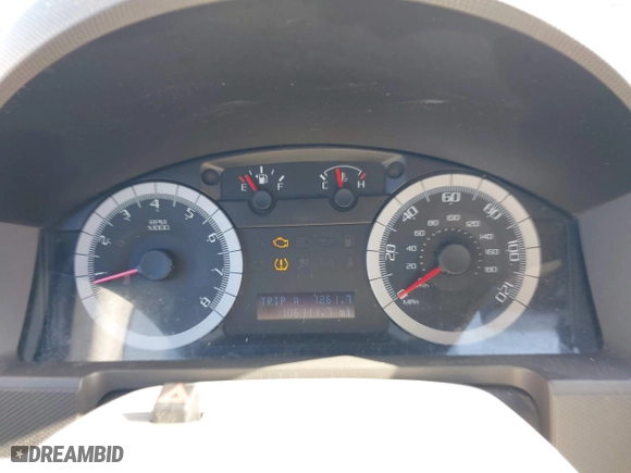 2008 Ford Escape XLT with VIN 1FMCU03188KE00812, listed as a IAAI auction lot 42015999 with 106,111 mi miles. Bid and sale history available at carsss.com. Image 7.