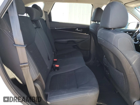 2020 Kia Sorento LX V6 with VIN 5XYPG4A55LG695652, listed as a Copart auction lot 88478465 with 88,107 mi miles and Salvage Title. Bid and sale history available at carsss.com. Image 11.
