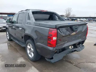 2011 Chevrolet Avalanche LS with VIN 3GNMCEE06BG129154, listed as a IAAI auction lot 41524963 with 236,029 mi miles and . Bid and sale history available at DreamBid. Image 3.