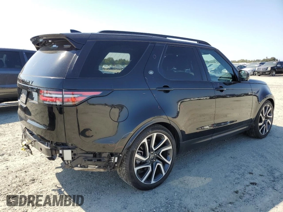 2018 Land Rover Discovery HSE Luxury with VIN SALRT2RV0JA072166, listed as a Copart auction lot 69106004 with 61,719 mi miles and Salvage Title. Bid and sale history available at carsss.com. Image 3.