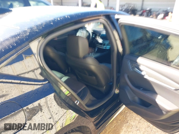 2024 Cadillac CT5 Sport z VIN 1G6DP5RK3R0127419, wystawiony jako IAAI lot #41392902 z przebiegiem 17 829 mil mil oraz . Historia ofert i sprzedaży dostępna na DreamBid. Obrazek 8.