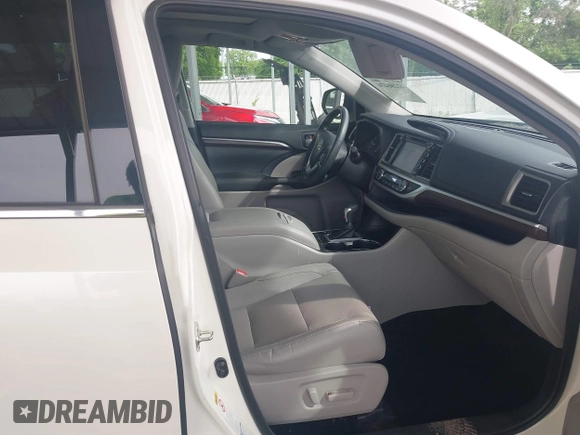 2015 Toyota Highlander Limited with VIN 5TDDKRFH5FS074839, listed as a IAAI auction lot 42280474 with 90,178 mi miles and . Bid and sale history available at DreamBid. Image 5.