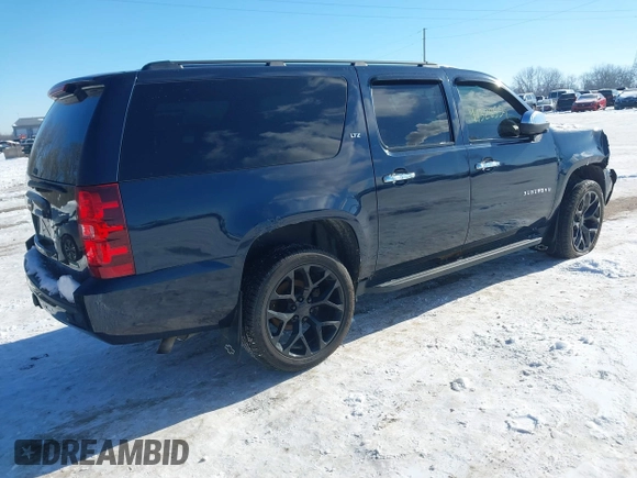 2008 Chevrolet Suburban Commercial with VIN 1GNFK16368J110091, listed as a IAAI auction lot 41328554 with 257,432 mi miles. Bid and sale history available at carsss.com. Image 4.