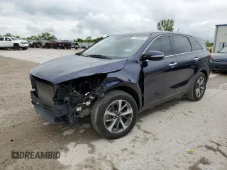 2020 Kia Sorento S z VIN 5XYPG4A5XLG612720, wystawiony jako Copart lot #55496335 z przebiegiem 98 995 mil mil oraz Czysty tytuł • Clean title. Historia ofert i sprzedaży dostępna na DreamBid. Obrazek 1.