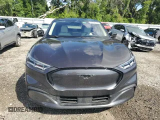 2022 Ford Mustang Mach-E Premium with VIN 3FMTK3SU1NMA57087, listed as a Copart auction lot 61045105 with 31,319 mi miles and Salvage title. Bid and sale history available at DreamBid. Image 5.