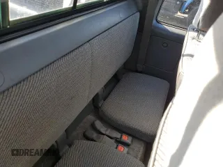 1993 Toyota Pickup DLX с VIN 4TAVN13D3PZ126673, выставлен на аукционе Copart как лот 72375914 с пробегом 197 409 миль миль и Списание • Salvage title. История ставок и продаж доступна на DreamBid. Изображение 10.