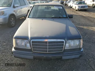 1995 Mercedes-Benz E Class with VIN WDBEA32E4SC245977, listed as a Copart auction lot 77588644 with 140,070 mi miles and Clean Title. Bid and sale history available at carsss.com. Image 5.