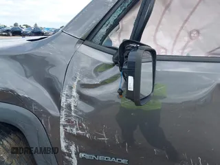 2017 Jeep Renegade Latitude с VIN ZACCJBBB5HPE59972, выставлен на аукционе IAAI как лот 40132369 с пробегом 121 679 миль миль и . История ставок и продаж доступна на DreamBid. Изображение 21.