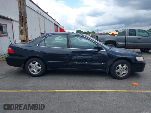 2000 Honda Accord EX с VIN 1HGCG1659YA018277, выставлен на аукционе IAAI как лот 42334541 с пробегом 243 362 миль миль и . История ставок и продаж доступна на DreamBid. Изображение 13.