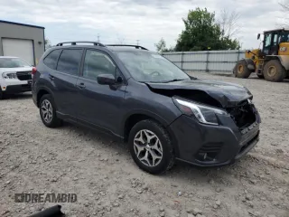 2022 Subaru Forester Premium with VIN JF2SKAEC4NH486706, listed as a Copart auction lot 61843155 with 27,161 mi miles and Salvage title. Bid and sale history available at DreamBid. Image 4.