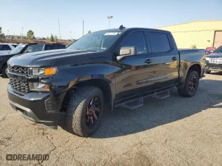 2021 Chevrolet Silverado 1500 Custom with VIN 3GCPYBEK0MG411476, listed as a Copart auction lot 48377735 with 84,145 mi miles and Salvage Title. Bid and sale history available at carsss.com. Image 1.