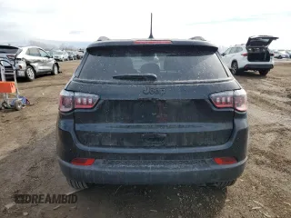 2022 Jeep Compass Altitude with VIN 3C4NJDBB7NT194299, listed as a Copart auction lot 46697265 with 21,809 mi miles and Salvage Title. Bid and sale history available at carsss.com. Image 6.