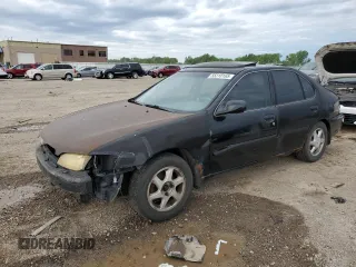 1998 Nissan Altima XE z VIN 1N4DL01D5WC215672, wystawiony jako Copart lot #55318165 z przebiegiem 225 829 mil mil oraz Szkoda całkowita • Salvage title. Historia ofert i sprzedaży dostępna na DreamBid. Obrazek 1.