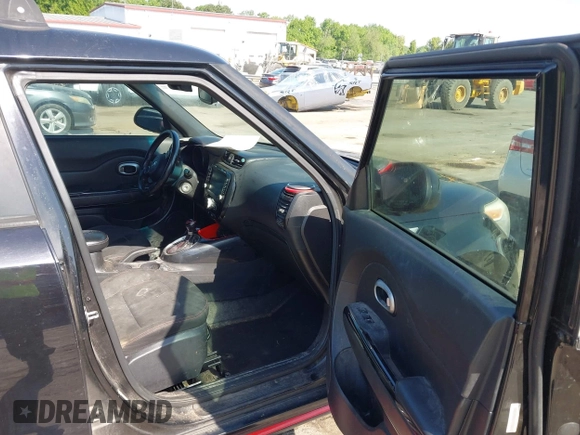 2015 Kia Soul + with VIN KNDJP3A51F7774348, listed as a IAAI auction lot 42016402 with 180,202 mi miles. Bid and sale history available at carsss.com. Image 5.