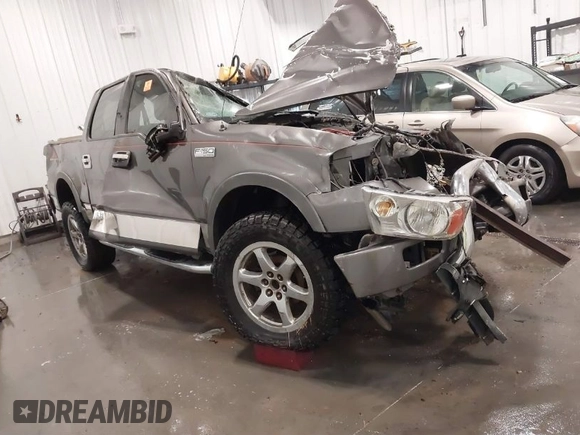 2004 Ford F-150 XLT with VIN 1FTPW14564KC84558, listed as a IAAI auction lot 41700160 with 1 mi miles. Bid and sale history available at carsss.com. Image 1.