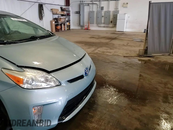 2014 Toyota Prius Four with VIN JTDKN3DU5E1750987, listed as a Copart auction lot 61462325 with 67,808 mi miles and Salvage title. Bid and sale history available at DreamBid. Image 13.