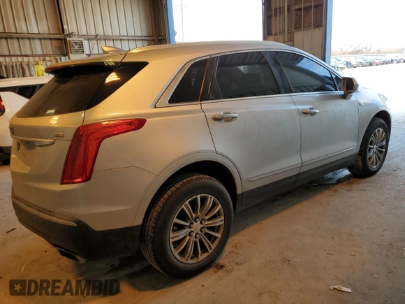 2017 Cadillac XT5 Luxury FWD with VIN 1GYKNBRS0HZ256473, listed as a Copart auction lot 45385105 with 107,314 mi miles and Salvage Title. Bid and sale history available at DreamBid. Image 3.