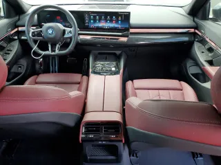 2024 BMW i5 eDrive40 z VIN WBY33FK01RCR58515, wystawiony jako Copart lot #76064474 z przebiegiem 19 000 mil mil oraz Szkody całkowita. Historia ofert i sprzedaży dostępna na DreamBid. Obrazek 8.