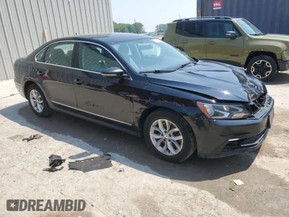 2017 Volkswagen Passat S z VIN 1VWAT7A38HC014720, wystawiony jako Copart lot #58744235 z przebiegiem 273 593 mil mil oraz Czysty tytuł • Clean title. Historia ofert i sprzedaży dostępna na DreamBid. Obrazek 4.