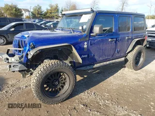 2020 Jeep Wrangler Unlimited Sport S z VIN 1C4HJXDN0LW347487, wystawiony jako IAAI lot #41449066 z przebiegiem 44 007 mil mil oraz . Historia ofert i sprzedaży dostępna na DreamBid. Obrazek 2.